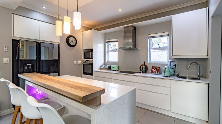 4 Bedroom Property for Sale in Dennegeur Western Cape